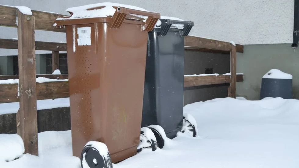 Sophämtningen försenas på grund av snön.