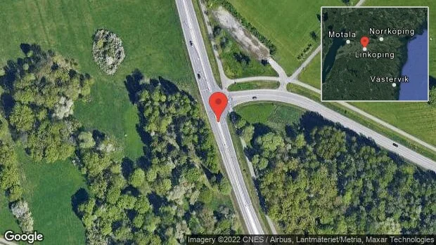 Två personbilar i olycka