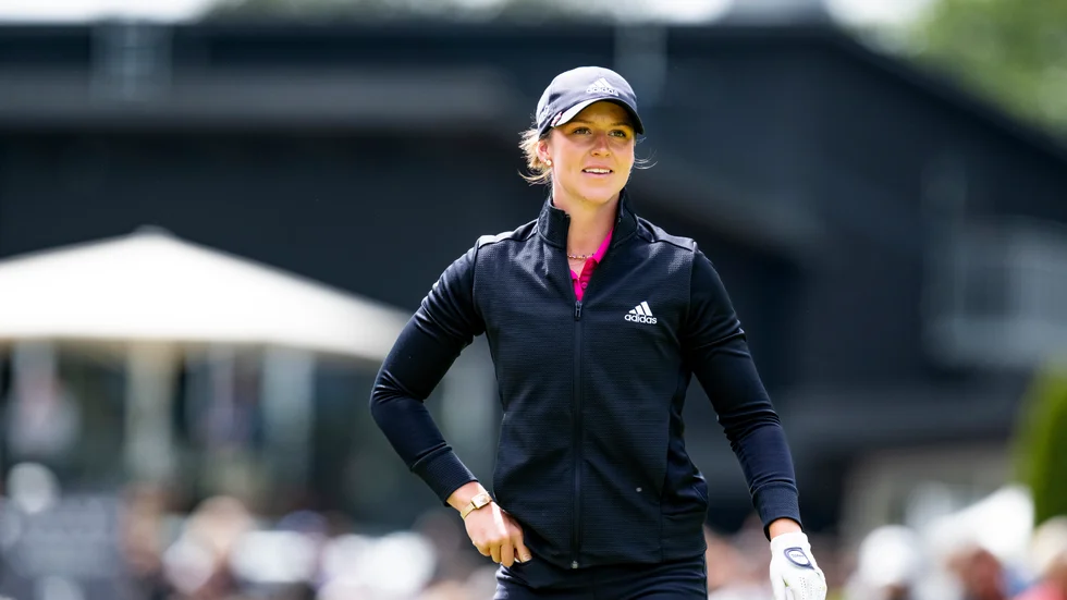 Linn Grant vann Scandinavian Mixed och Hyllas av Henrik Stenson.