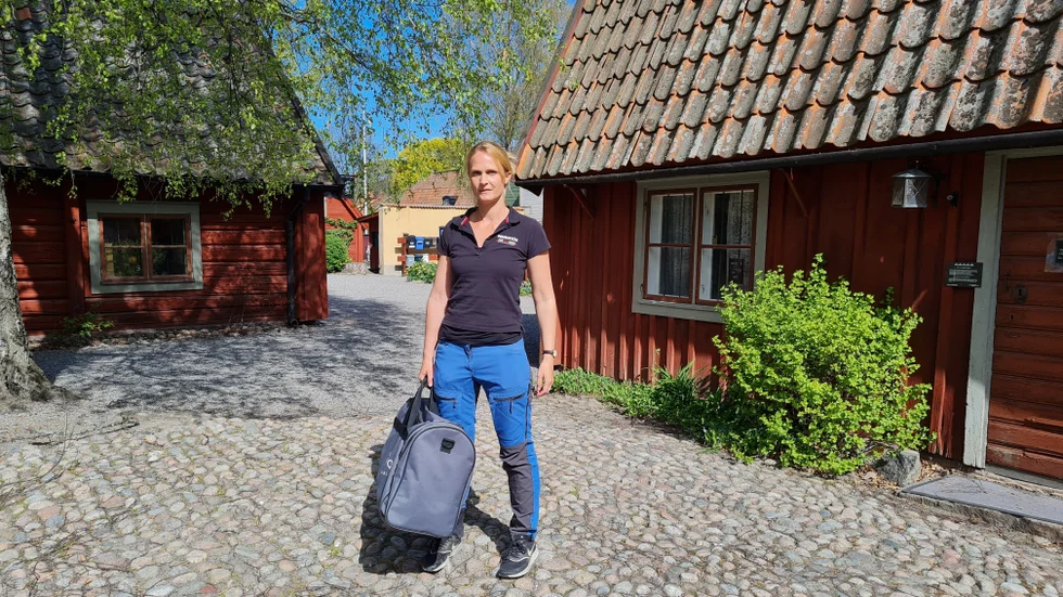 Jenny Ahlsen, 36 år, skolade om sig under pandemin. Från att ha arbetat inom hotell driver hon nu eget företag där hon lär ut hjärt- och lungräddning.