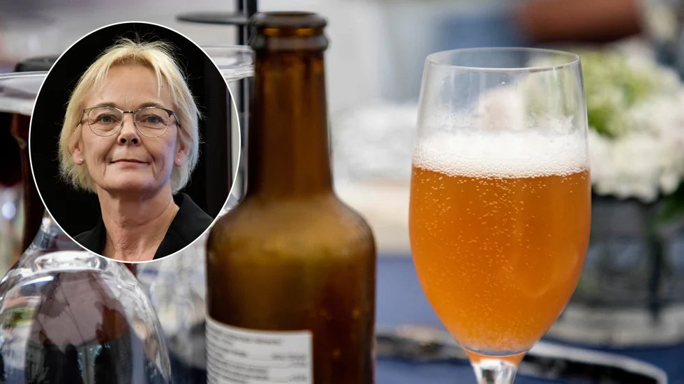 "Självklart ska vi följa alkohollagen", säger Ewa Thalén Finné (M), ordförande i miljö- och samhällsbyggnadsnämnden. Bilden med ölservering är tagen i ett annat sammanhang.