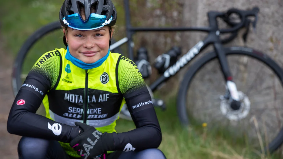Karin Söderqvist var överlägsen och vann Västboloppet med sex minuters marginal. Därmed leder nu Motala-tjejen Swe-cup efter tre deltävlingar. 