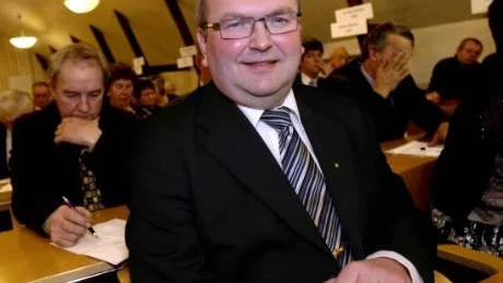 Kenneth Johansson gav sin personliga syn på politiken vid centerjubileet. Inte minst då synen på vad som  är arbete och inte. Foto: Tommy Söderlund
