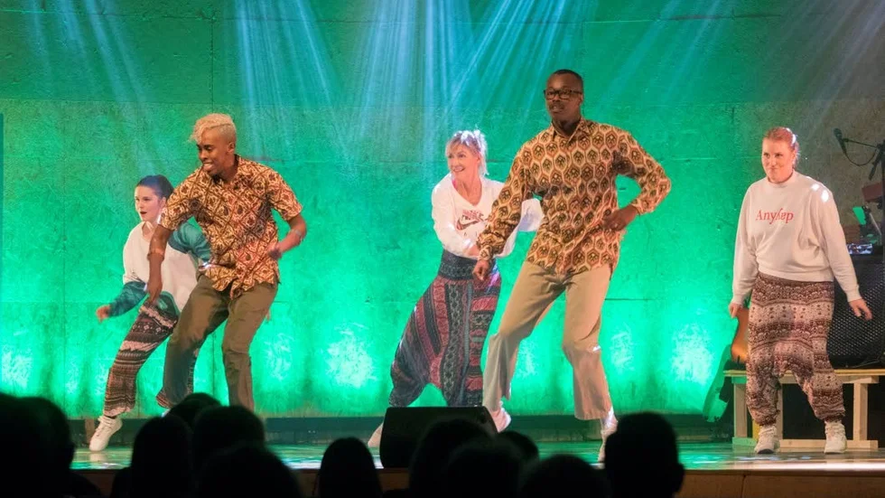 Katrineholmsrevyns dansnummer "Wakanda".