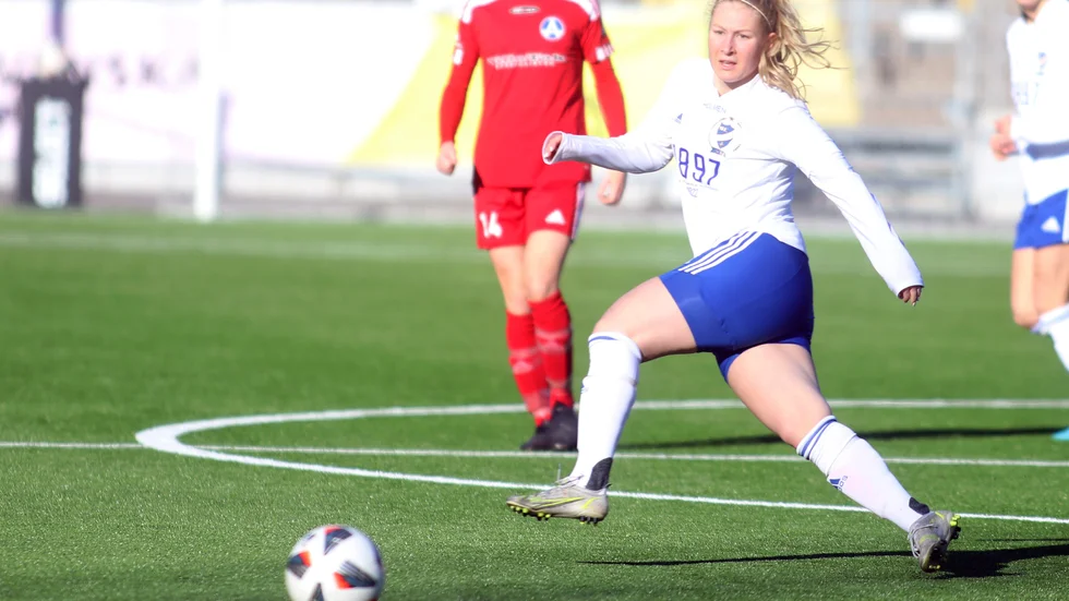 Selma Nyström spelade med Svärtinge i söndags. Nu möter hon dem med IFK i cupen.