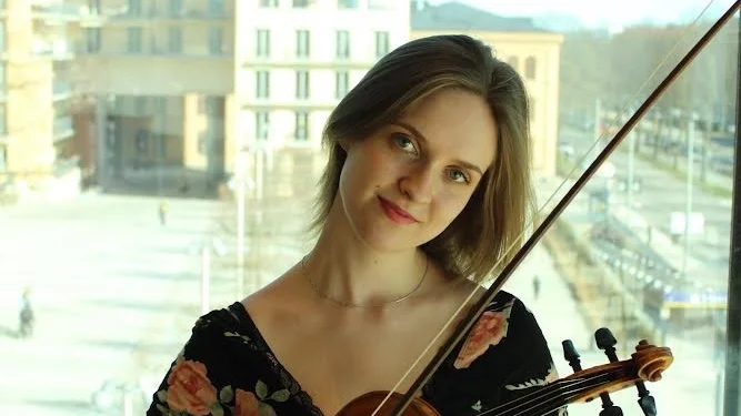 Violinisten Catrin Borggrim framförde ett mycket krävande program tillsammans med pianisten Marcin Tjernbäck. 