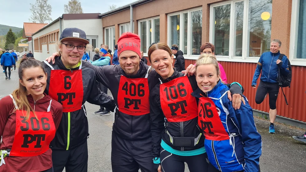 Sofie Eriksson, Jonas Grönlund, Peter Enholm, Anna Jalar och Caroline Svanström tävlade för Timmersvansen.