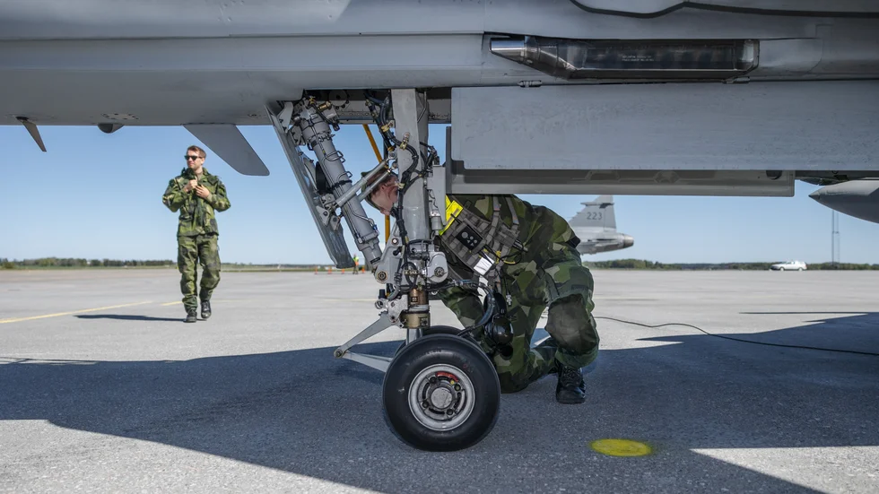 Flygskolan ligger i Linköping, men tillhör Luftstridsskolan i Uppsala garnison och utbildar olika sorters piloter inom försvaret. Bilden är från en luftsförsvarsövning på Ärna flygflottilj 2022.
