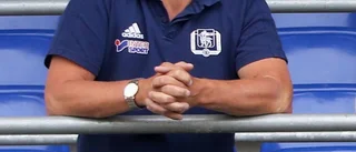 Fotbollslandslaget EM-laddar på ön