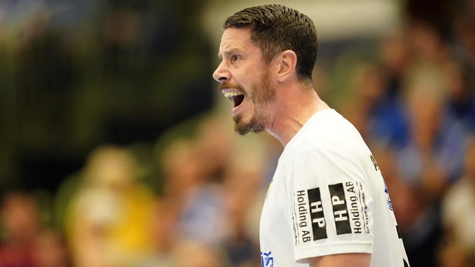 Ystads Kim Andersson jublar under tisdagens handbollsfinal.