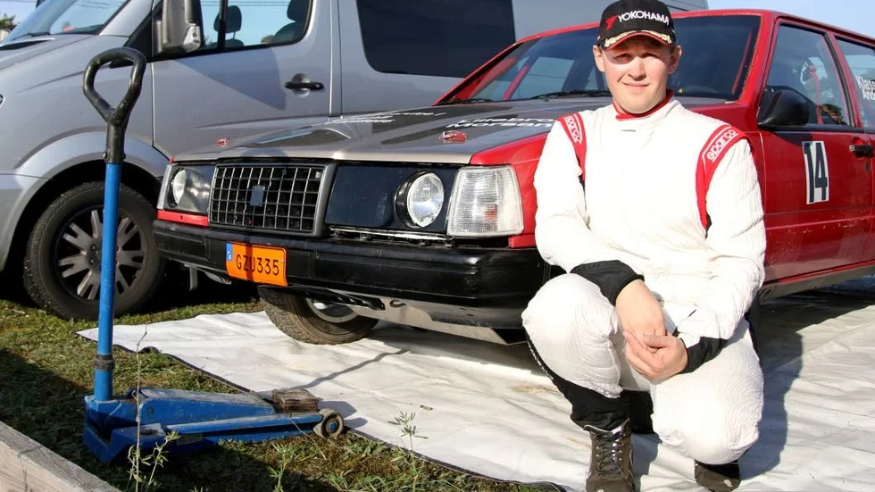 Tobias Steen, codriver åt Simon Karlsson är redan klara vinnare i JSM.