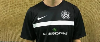 Assi värvar spelare från Manchester