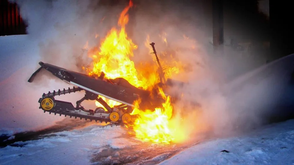 En skoter i Salmis utanför Haparanda förstördes vid en brand på påskafton.( Arkivbild)