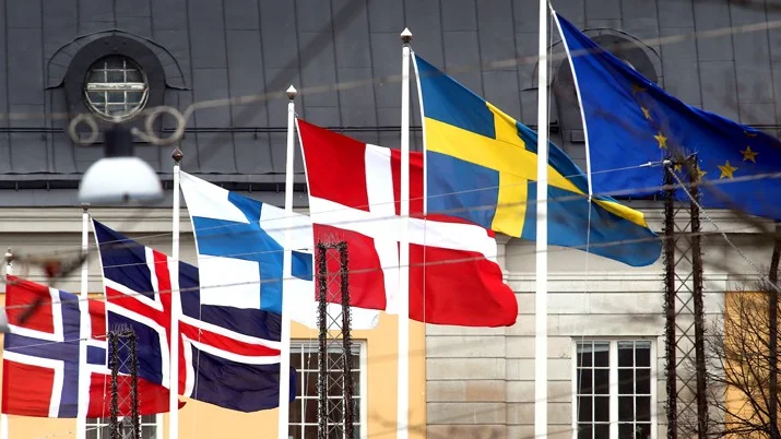 Flaggning för Nordens dag.