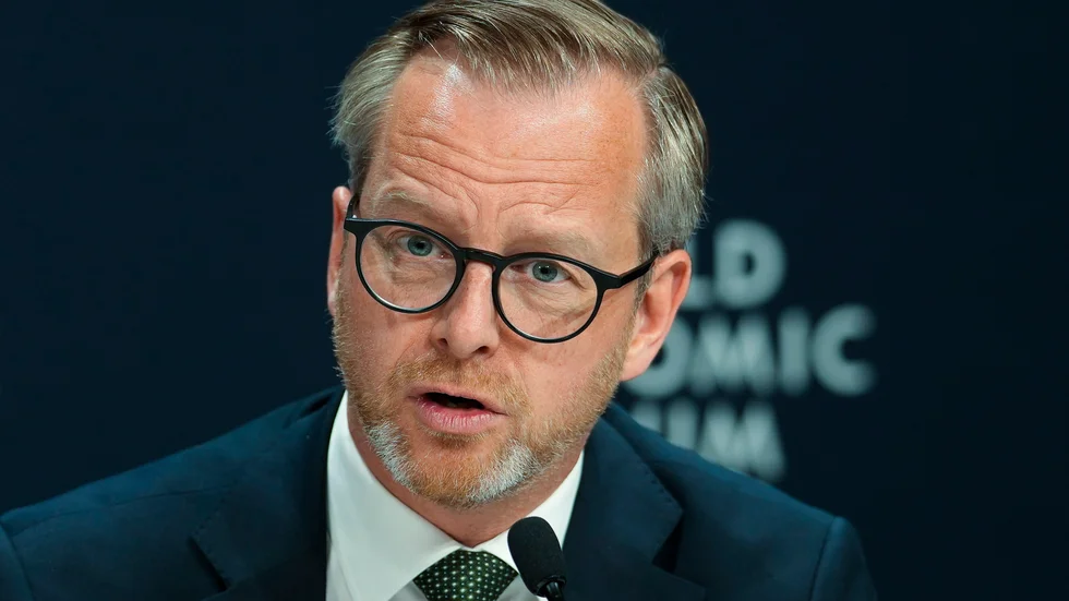 Finansminister Mikael Damberg på plats i Davos.