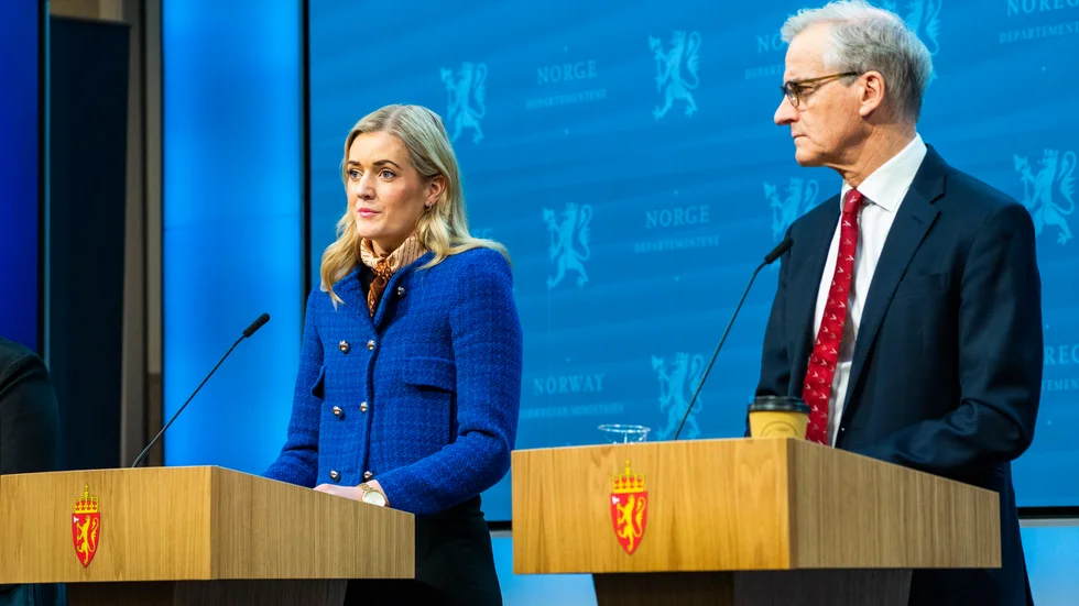 Norges justitie- och beredskapsminister Emilie Enger Mehl, här tillsammans med statsminister Jonas Gahr Støre. Arkivbild.