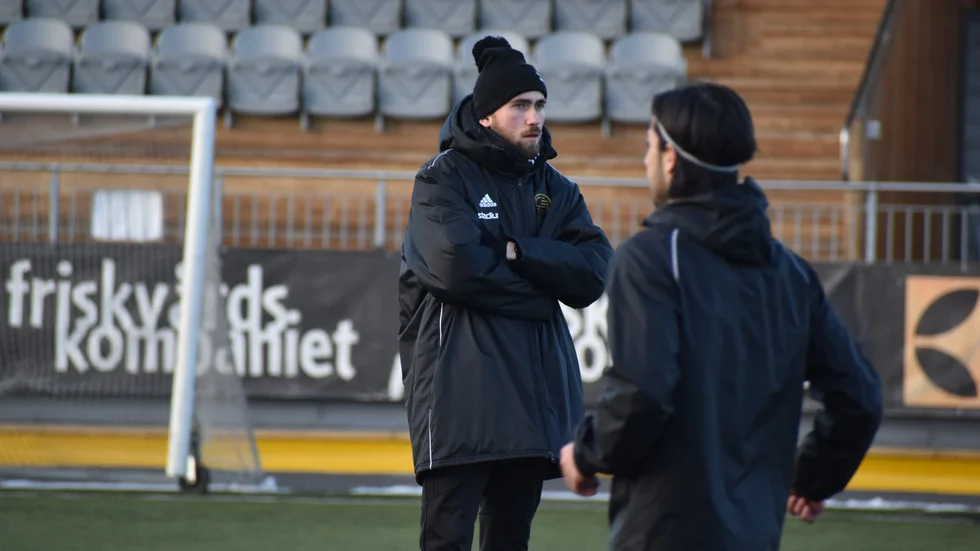 Johan Karlsson, huvudtränare i Skellefteå FF, ser fram emot helgens seriepremiär och känslan är generellt mycket positivt inför säsongen. 