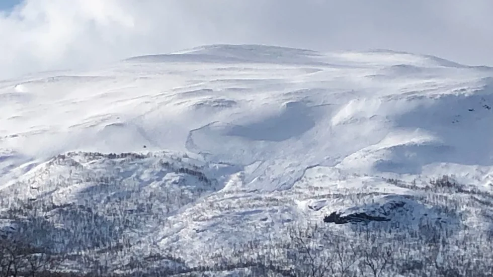 Vid 14-tiden på måndagen utlöstes en lavin i Abisko. 
