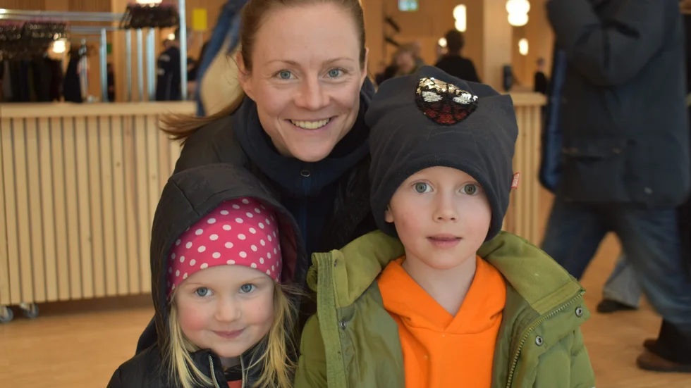 Inför föreställningen ”Frostig musikmagi” på Sara kulturhus. 