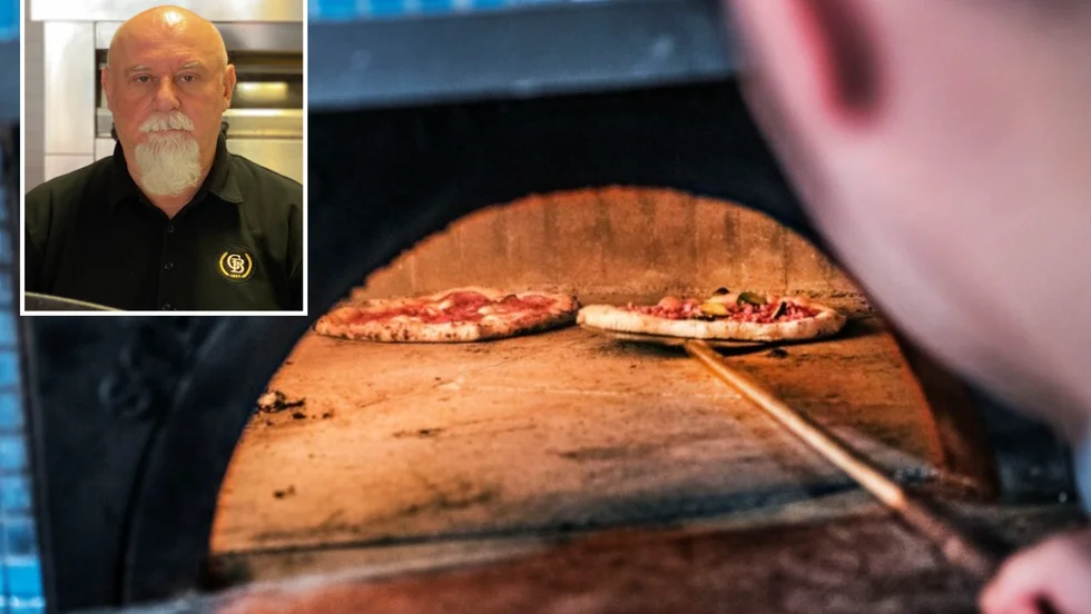 Tayip Serinkaya, krögare på Kungens hörna bjuder ukrainska flyktingar på pizzabuffé på fredag.