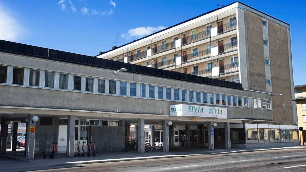 Plan- och byggnadsnämnden går vidare med planerna på att riva hela Sivia torg i Uppsala.