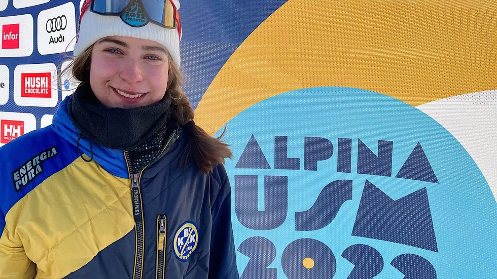 Linnea Nilsson Hägg har haft udda SM. Först tog hon guld sedan tvingades hon gipsa handen.