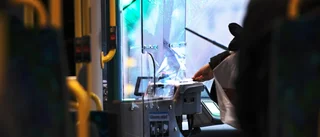 30-åring hade inte giltig biljett – spottade busschauffören i ansiktet: ”Tog tag i mina kläder, försökte greppa runt halsen”