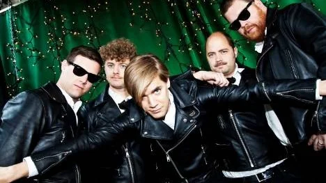 STOCKHOLM 20120604 
The Hives med från vänster: Chris Dangerous, Nicholaus Arson, Howlin' Pelle Almqvist, Dr Matt Destruction och Vigilante Carlstroem är aktuella med nya skivan "Lex Hives".  
Foto: Stina Gullander/SCANPIX KOD 11310