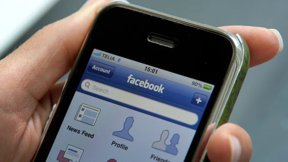 SVT-sidor på Facebook har ändrats efter att en administratör hackats. Arkivbild.