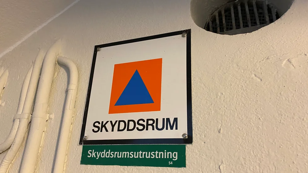 Frågan om skyddsrum debatteras.