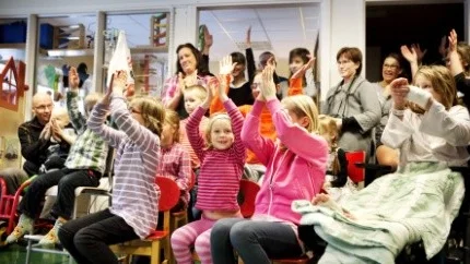 Längst fram från vänster Nora Backelin, Sofia Montgomery, Emma Björklund Wertén och Amanda Nordin.