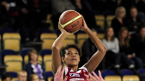 Salléns Ifeanyi Nnamaka satte tolv poäng i matchen.