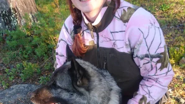 "Jag har många vänner som jagar. Jag brukar åka till Junsele en gång per år och träna hundar, då lär man känna många jägare runt om i Sverige", säger Helena Hansson.