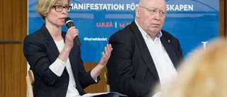 "Demokratin hotas av trollfabriker"