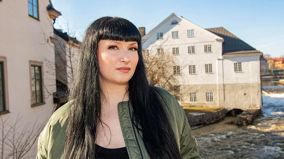 – Det som är lätt för mig kan vara svårt för någon annan och det är en fin känsla att kunna göra skillnad, säger Ramona Reldin, som stöttar medmänniskor i rollen som ledsagare. 