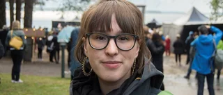 Hon tar över MP efter avhoppet