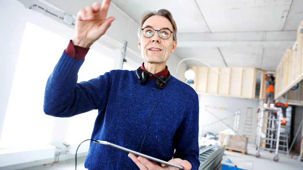 Compodium. Bengt Grahn berättar om det senaste inom verksamheten och visar upp nya lokalerna i Teliahuset. ”Och här ska vi bygga en scen, ett podium”, säger han entusiastiskt.