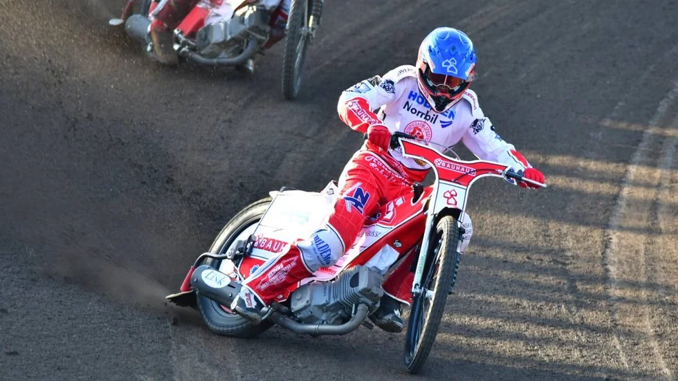 Jacob Thorssell och Rospiggarna har fått lite av den perfekta starten på årets elitserien med två raka storsegrar. På tisdag väntar högst troligt en tuffare uppgift.