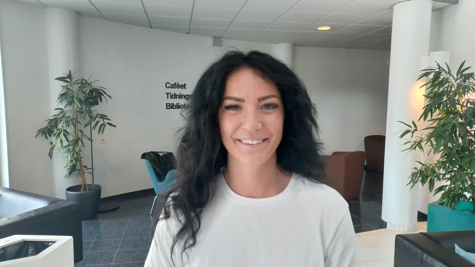 Malin Fritiofsson har inga fritidsproblem att tala om. Utöver sina arbeten som kommunikatör, lärare, marknadsansvarig och städerska så står hon högt upp på Vänsterpartiets lista i kommunvalet i Finspång i höst.