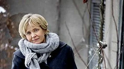 Redan i sin första roman känns Gabriella Ahlström som en mogen författare, skriver Catrin Ormestad.