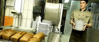 Fler firar nyår på krogen