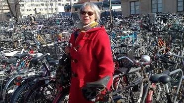 Christina Lind har under årens lopp blivit av med två cyklar vid Centralen.-  Jag tar alltid den sämre cykeln av mina två när jag ska parkera här, säger hon
