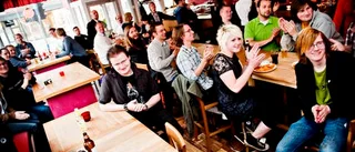 Jubel på Piratpartiets valvaka i Uppsala