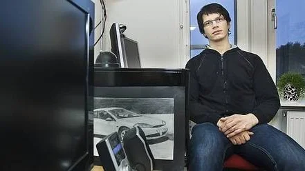 Murat Sabotic saknar internet, tv och telefon sedan 1 december 2008, trots löften om installation
