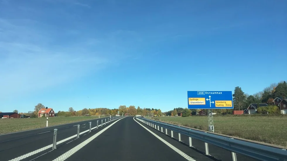Även den sista etappen av länsväg 288 måste byggas ut och färdigställas, skriver Fabian Sjöberg.