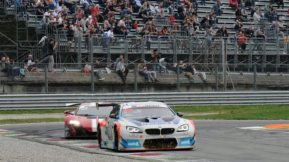 Titeljakten. Victor Bouvengs spanska BMW-team Teo Martín Motorsport är i slagläge i GT open.