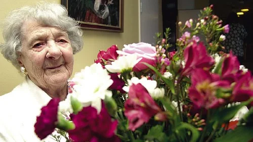 En blomsterprakt utan dess like. Många ville gratulera Gunhild Zedig på 100-årsdagen.