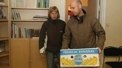 Marika Ågren och Niclas Wängelin lämnade in kläder.