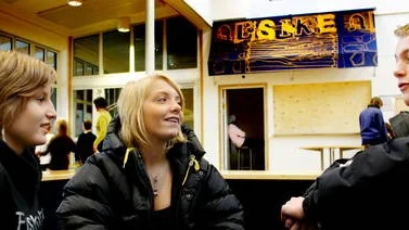 Stor bal lika med roligare bal. Det tycker Angelica Karlsson, Amanda Sundgren och Markus Johansson som går på Alsike skola och hoppas på en gemensam fest för niorna.