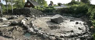 Även äldre gravar vid stencirklarna